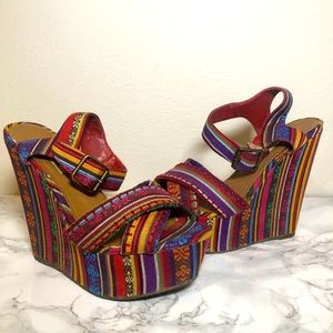 So fun Steve Madden cool desert print wedges